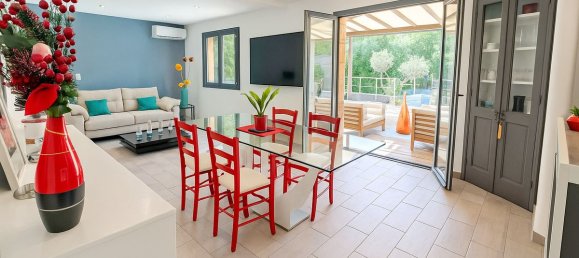 5 bedrooms Villa in Grasse, France No. 295178 4