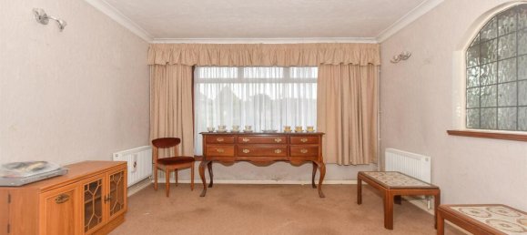 3 bedrooms Bungalow in Essex, United Kingdom No. 4063 6