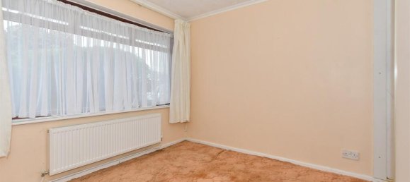 3 bedrooms Bungalow in Essex, United Kingdom No. 4063 15