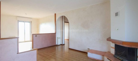 3-Zimmer Wohnung in Momo, Italy, Nr. 24652 3
