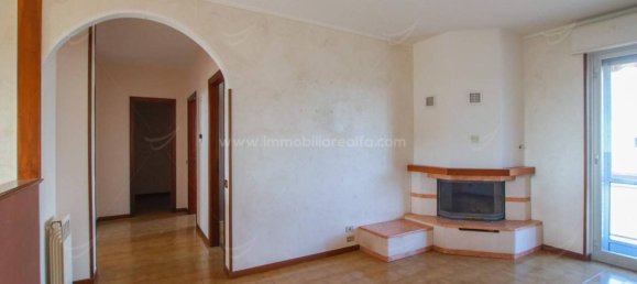 3-Zimmer Wohnung in Momo, Italy, Nr. 24652 2