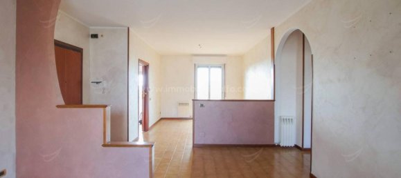 3-Zimmer Wohnung in Momo, Italy, Nr. 24652 4