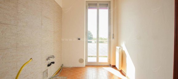 3-Zimmer Wohnung in Momo, Italy, Nr. 24652 7