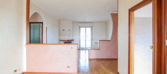 3-Zimmer Wohnung in Momo, Italy, Nr. 24652 11