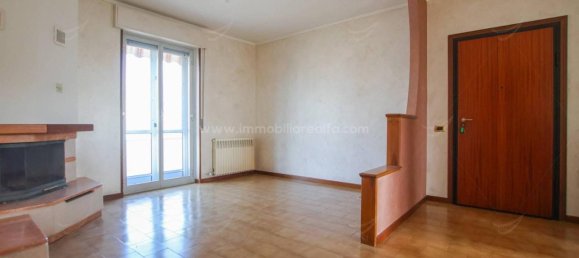 3-Zimmer Wohnung in Momo, Italy, Nr. 24652 6