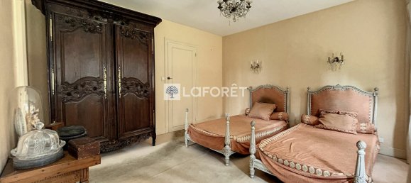 5 bedrooms House in Cuts, France No. 222210 7