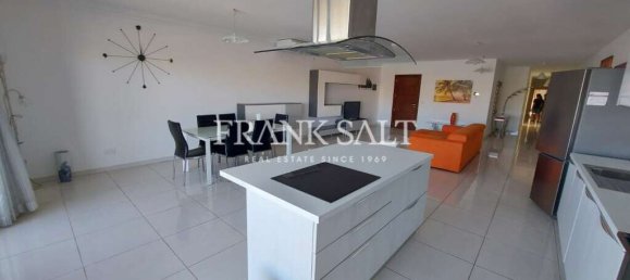 Apartamento de 3 dormitorios en Pieta, Malta No. 10056 5