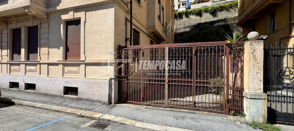 9 bedrooms Apartment in Genoa, Italy No. 316030 3