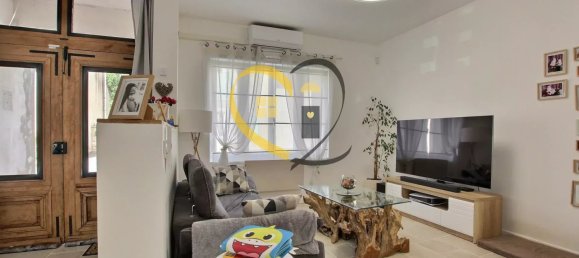 Moradia em banda T3 em Saint-Martin-d'Auxigny, France N.º 243528 22