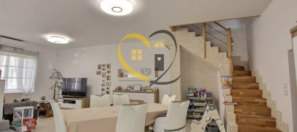 Moradia em banda T3 em Saint-Martin-d'Auxigny, France N.º 243528 5