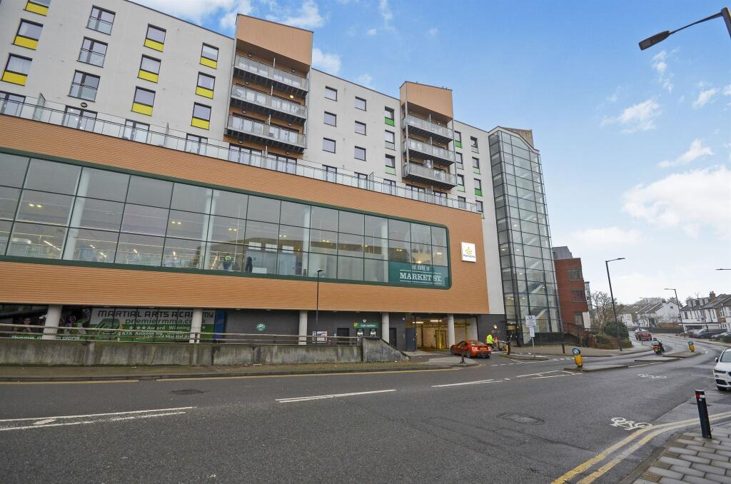 1 bedroom Apartment in Harrow, United Kingdom No. 6376