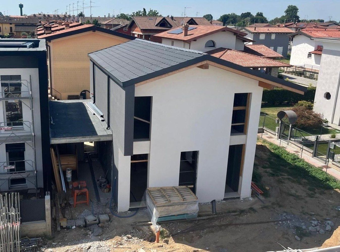 4 bedrooms Villa in Verolavecchia, Italy No. 393369