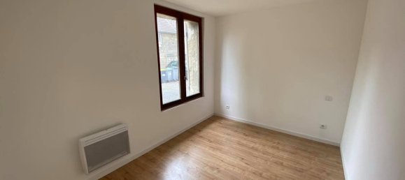 3 Schlafzimmer Haus in Taillefontaine, France, Nr. 79005 5