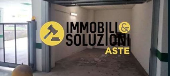 5 rooms Apartment in Bergamo, Italy No. 3444 7