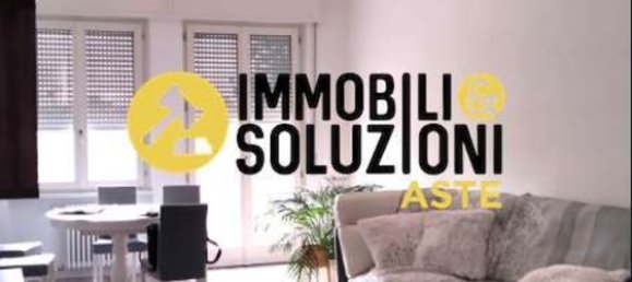 5 rooms Apartment in Bergamo, Italy No. 3444 3