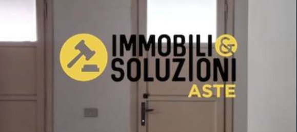 5 rooms Apartment in Bergamo, Italy No. 3444 4