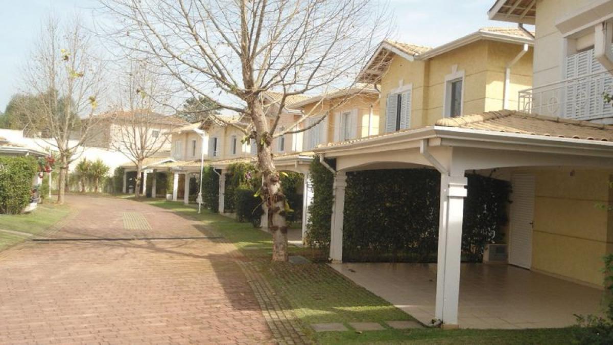 Casa de 4 dormitorios en Sao Paulo, Brazil No. 589473