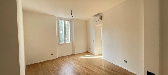 Apartamento T2 em Milan, Italy N.º 357789 3