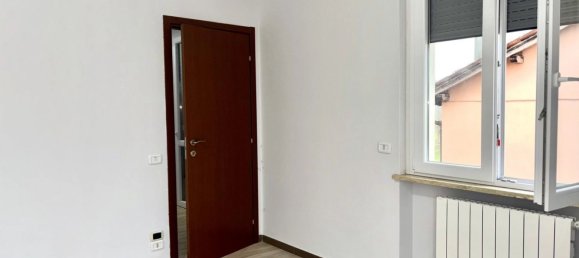 Квартира с 3 комнатами в Массаленго, Италия № 5958 3