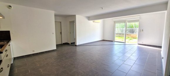 Apartamento de 2 dormitorios en Bastelicaccia, France No. 227232 3