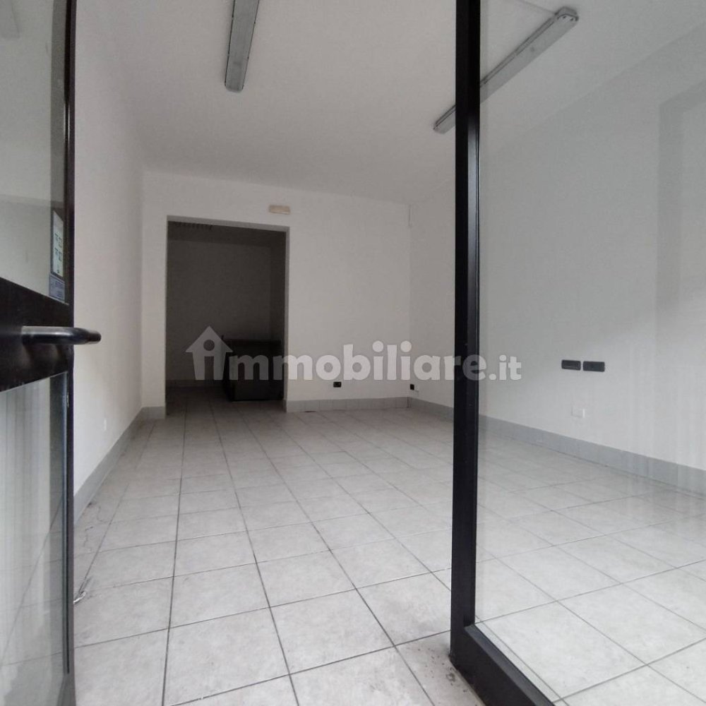 Propiedad comercial de 2 habitaciónes en Parma, Italy No. 282996
