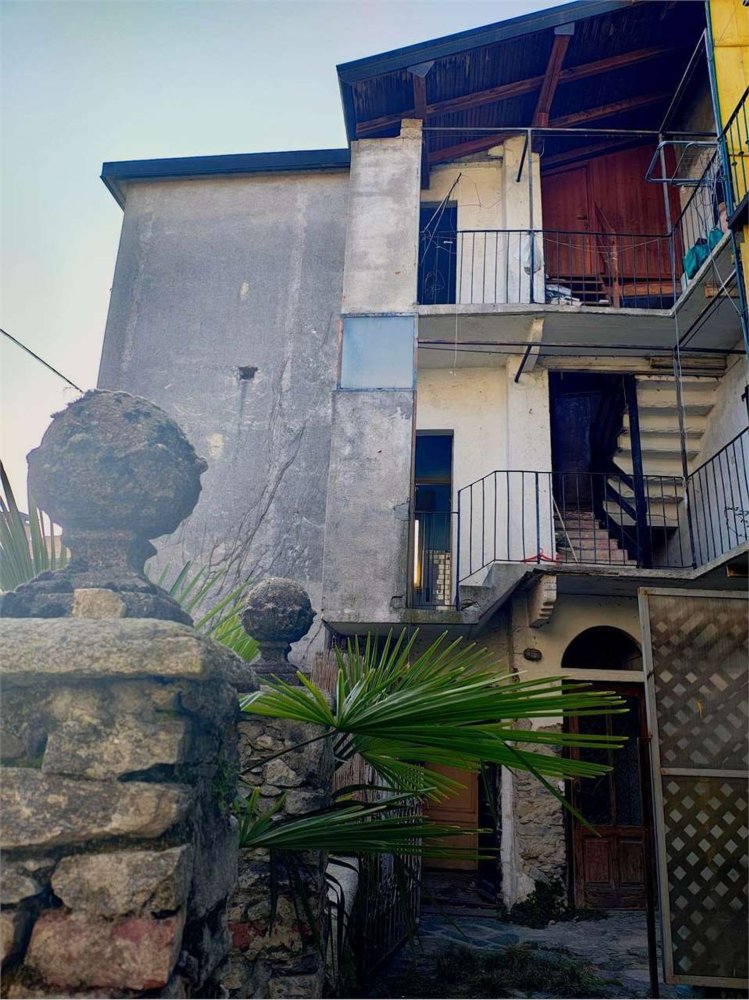 4 rooms House in Verbania, Italy No. 119129