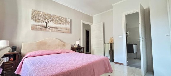 3 bedrooms Apartment in Caserta, Italy No. 344618 9