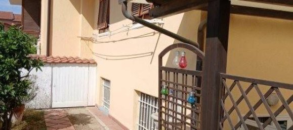 3 Schlafzimmer Haus in Fosdinovo, Italy, Nr. 277208 4