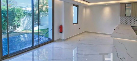 4 Schlafzimmer Villa in Reem, UAE, Nr. 30553 2