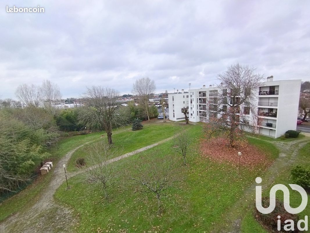 2 bedrooms Apartment in Bruges, France No. 101861