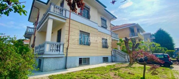 5 bedrooms Apartment in Cirié, Italy No. 77008 9