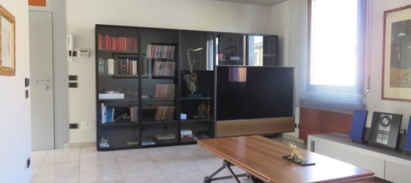 4-Zimmer Wohnung in Verona, Italy, Nr. 132471 10