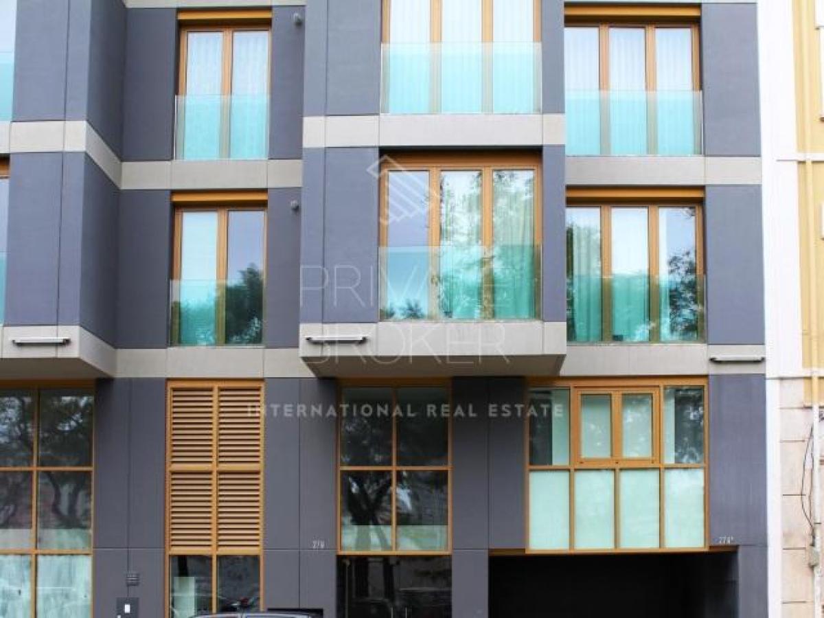 Квартира с 3 спальнями в Лиссабон, Португалия № 5409