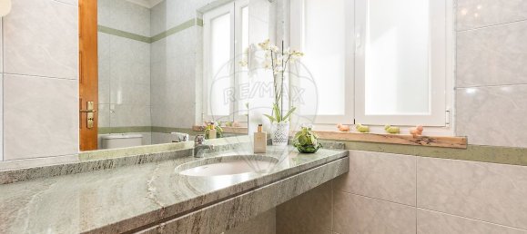 5 bedrooms House in Lisbon, Portugal No. 45719 45