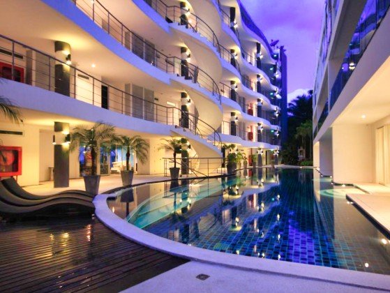 2 bedrooms Condo in Karon, Thailand No. 12502