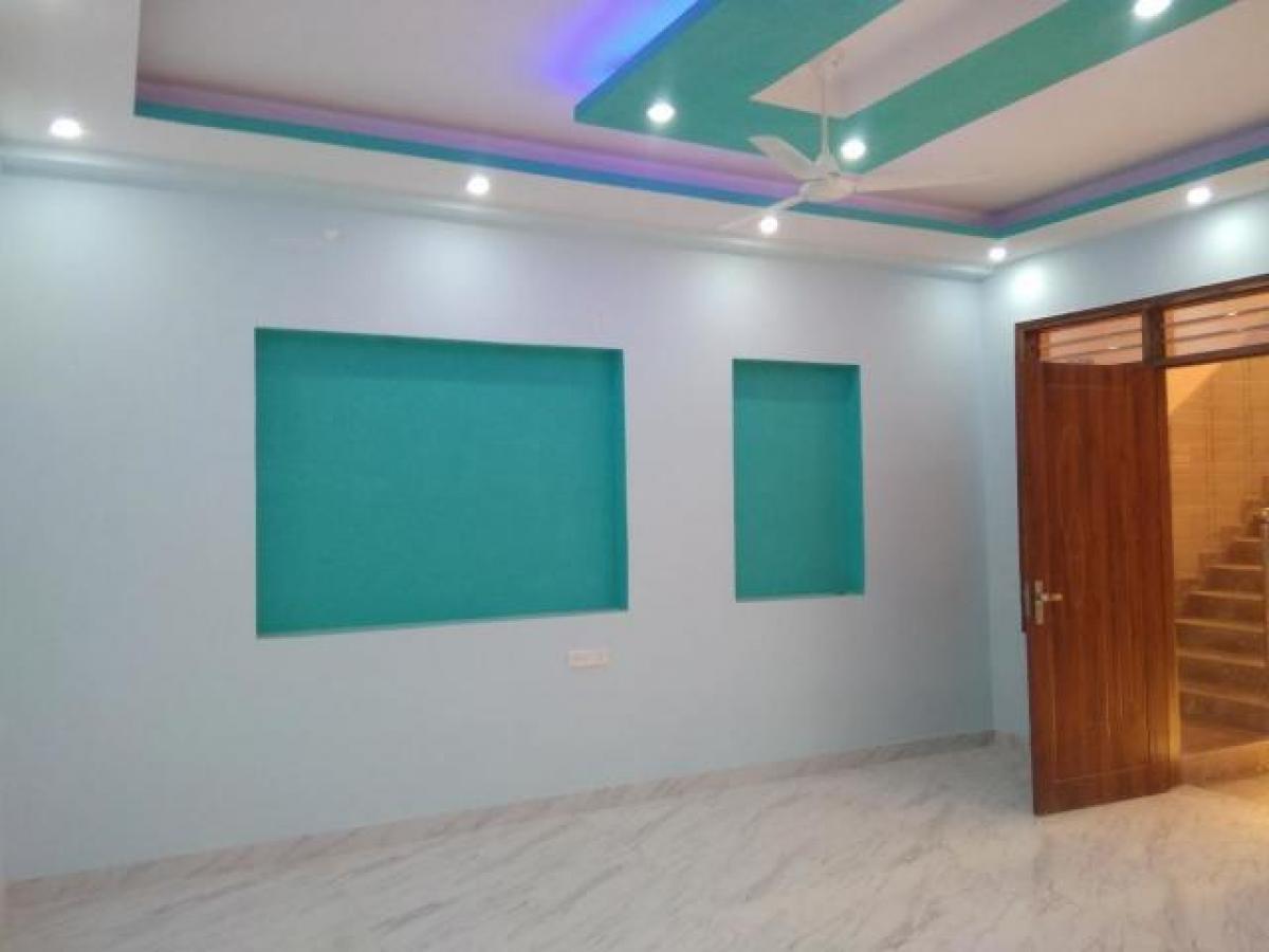 Дом с 3 спальнями в Фаридабад, Индия № 8452