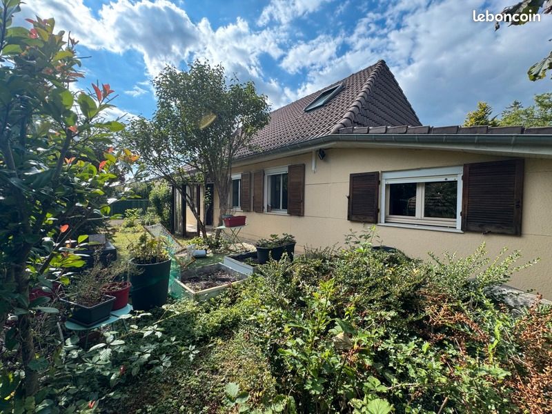 5 bedrooms House in Ludres, France No. 45092