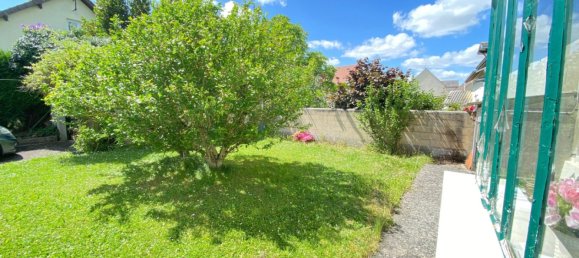 Villa de 2 dormitorios en Tricot, France No. 228246 9