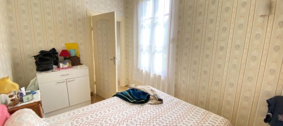 Villa de 2 dormitorios en Tricot, France No. 228246 6