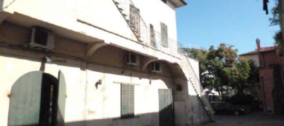 11 rooms Commercial property in Santa Croce sull'Arno, Italy No. 295067 6