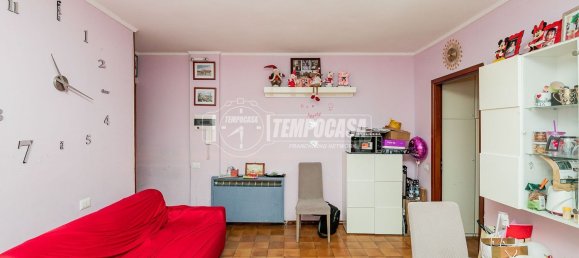 3 rooms Apartment in San Donato Milanese, Italy No. 100335 5