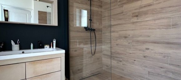 3 Schlafzimmer Doppelhaus in Montelimar, France, Nr. 290483 5