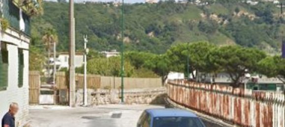 3 rooms Apartment in Naples, Italy No. 224640 2