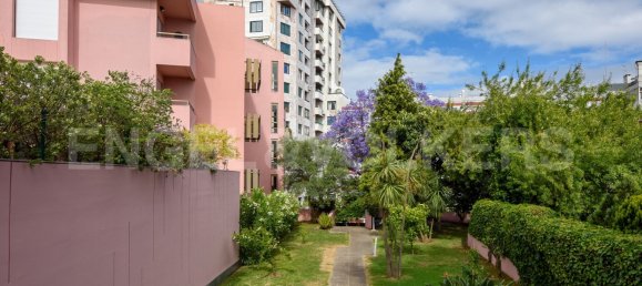 2 bedrooms Apartment in Lisbon, Portugal No. 9723 21