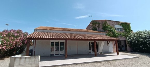  Commercial property in Frontignan, France No. 298261 3