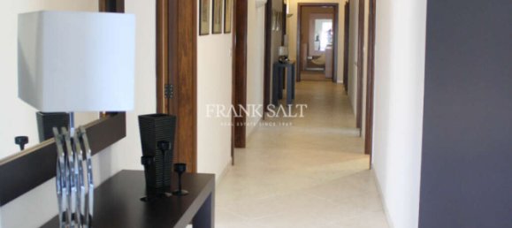 3 bedrooms Apartment in Sliema, Malta No. 8572 3