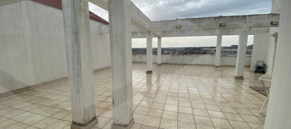 Квартира с 3 комнатами в Бари, Италия № 33877 5