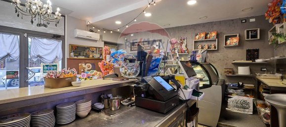 71m² Commercial property in Rome, Italy No. 107746 11