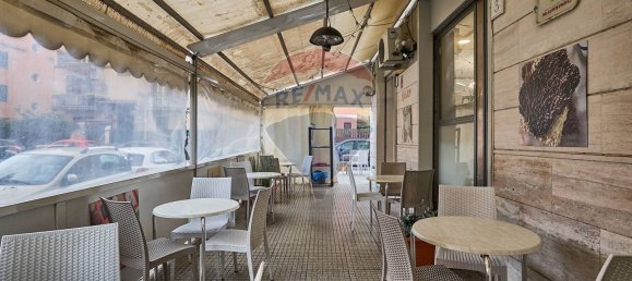 71m² Commercial property in Rome, Italy No. 107746 20