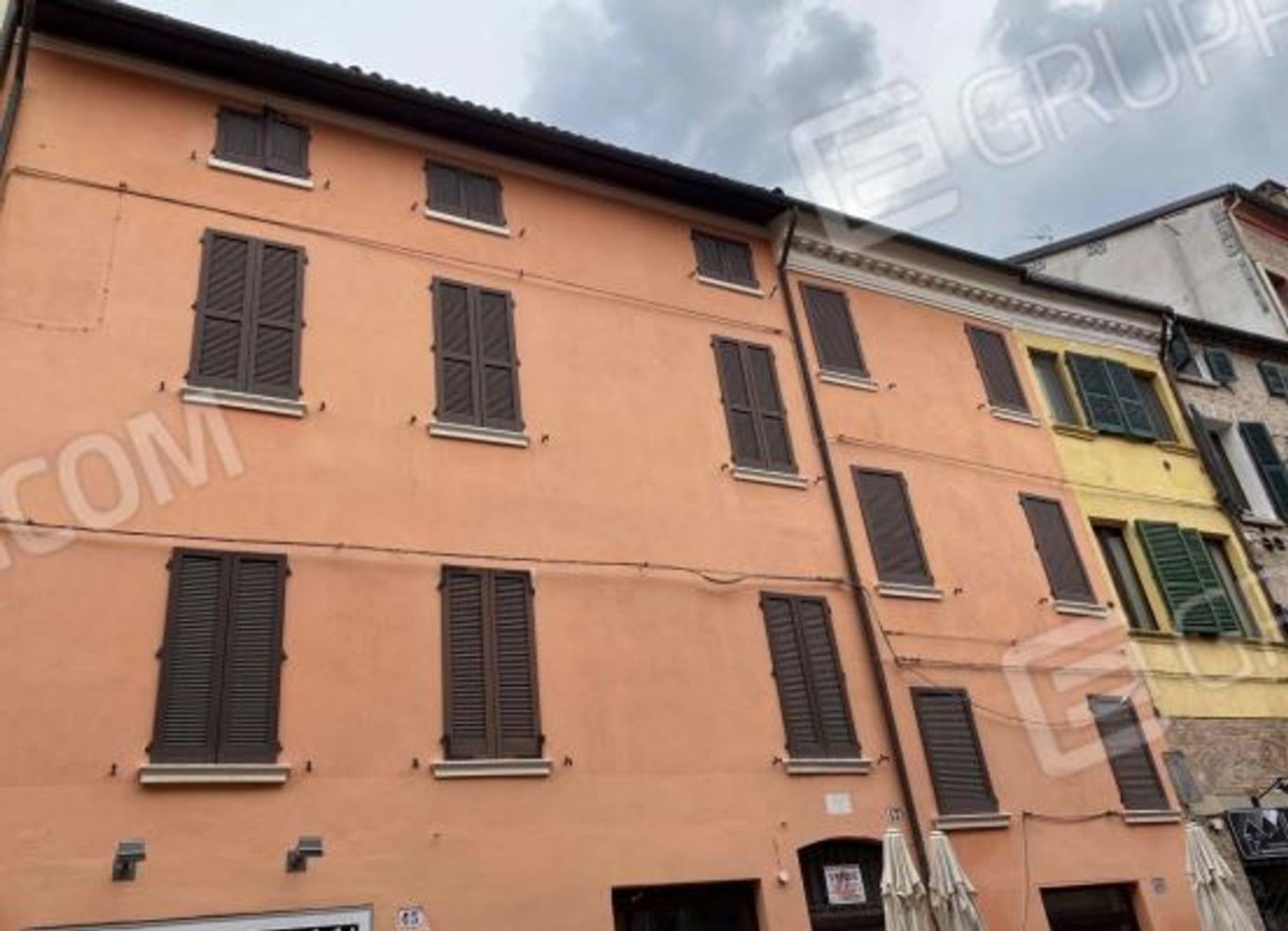 3 rooms Apartment in Ferrara, Italy No. 25077